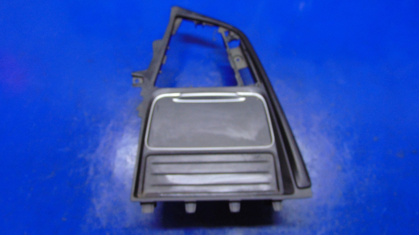 PANEL mitte Handschuhfach BMW F30 F31 10-18 ROK