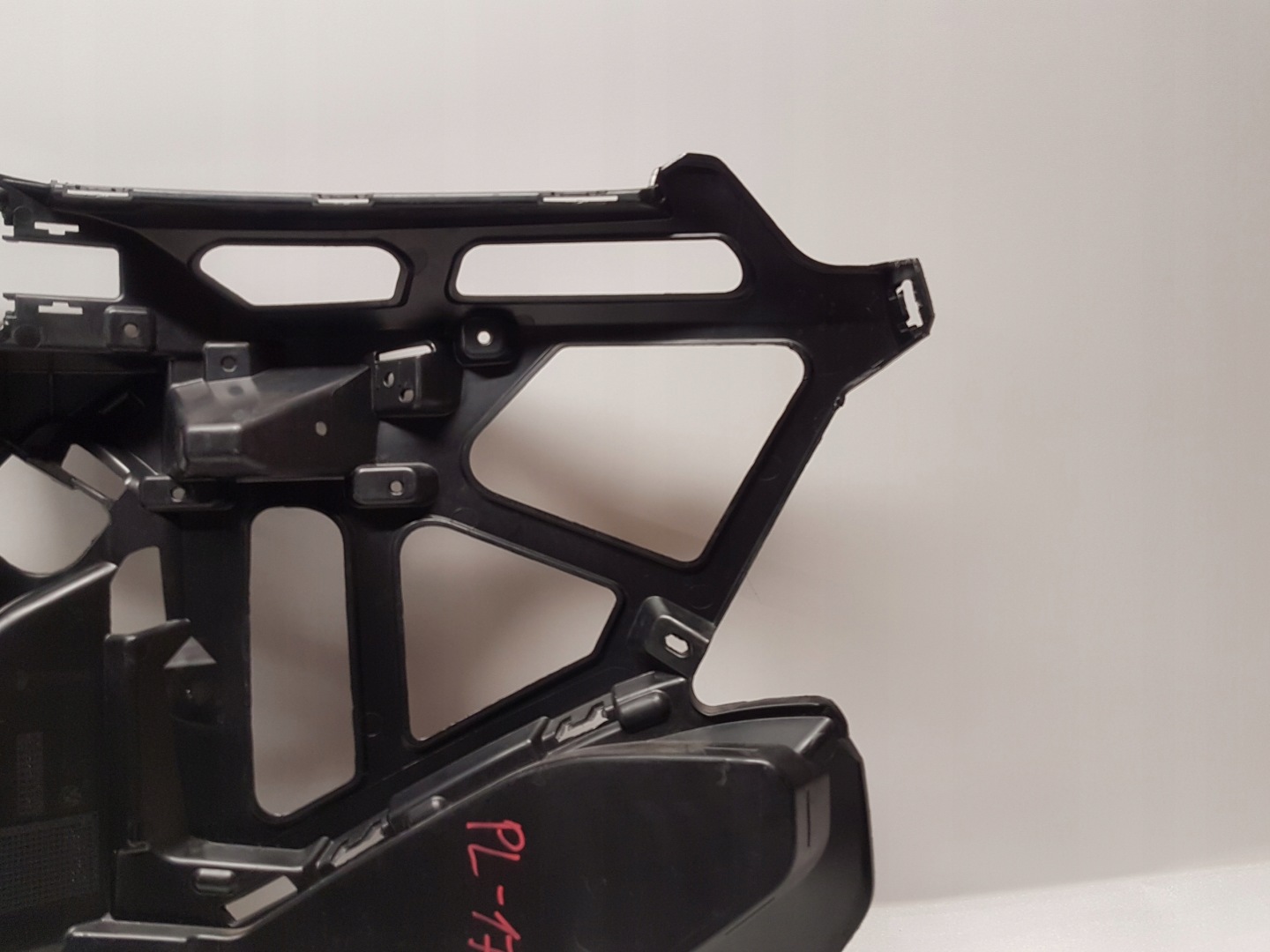 bumper bracket left front BMW X1 U11 9883583