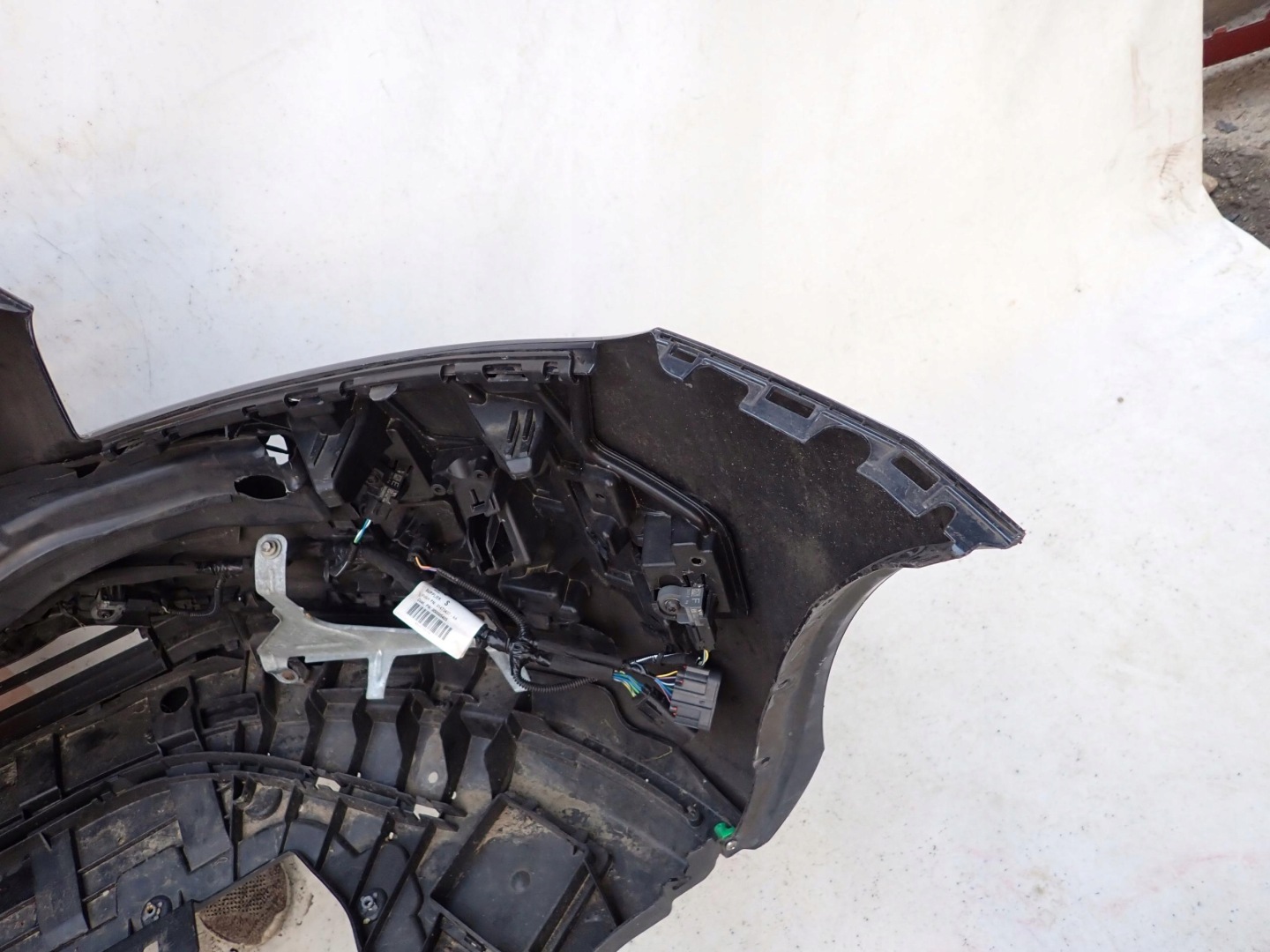 VOLVO V40 II 12-16 bumper front front PDC