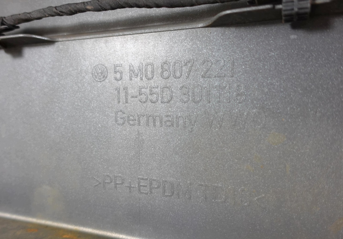 bumper front front VW GOLF 5 V 5+ plus LIFT 09-12 PDC 5M0807221