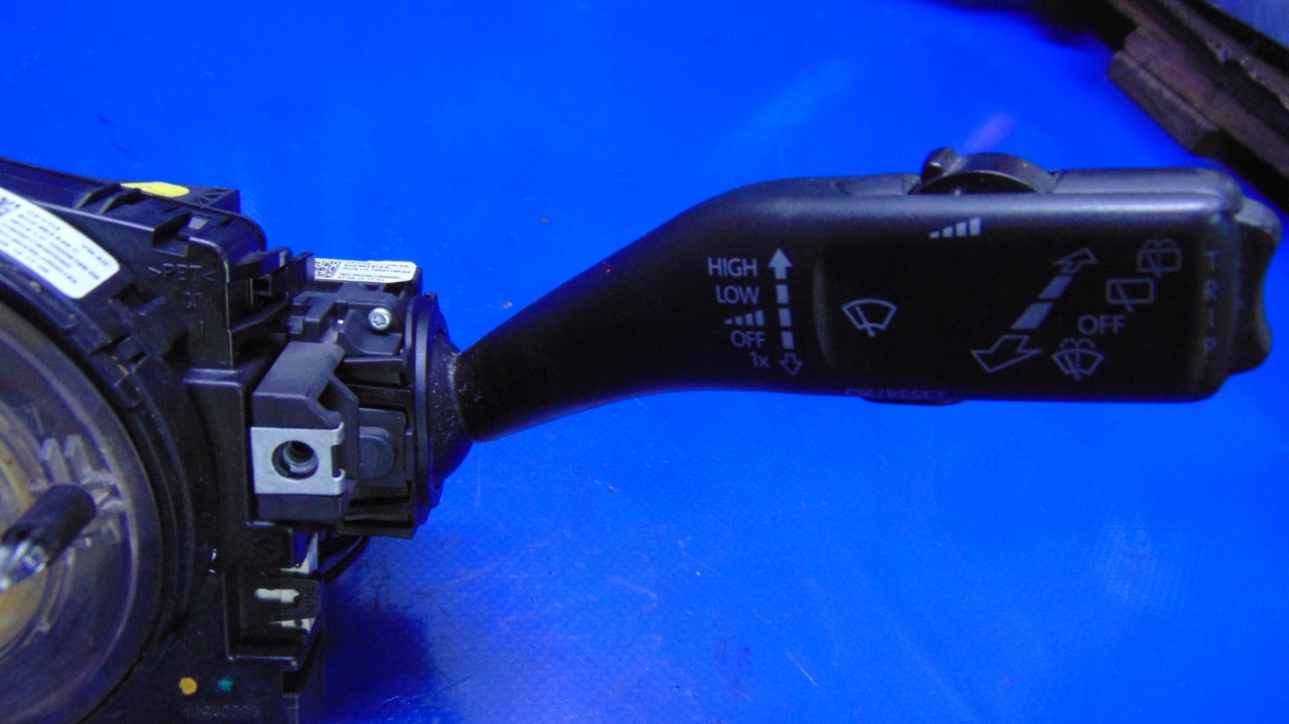 stalk switch switch VW TIGUAN and 5N PASSAT B7 GOLF VI 08-12 year