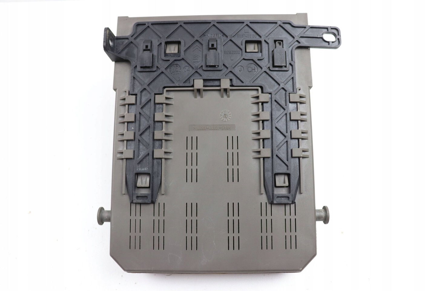 CITROEN PEUGEOT module control unit compartment BSI 9647447980