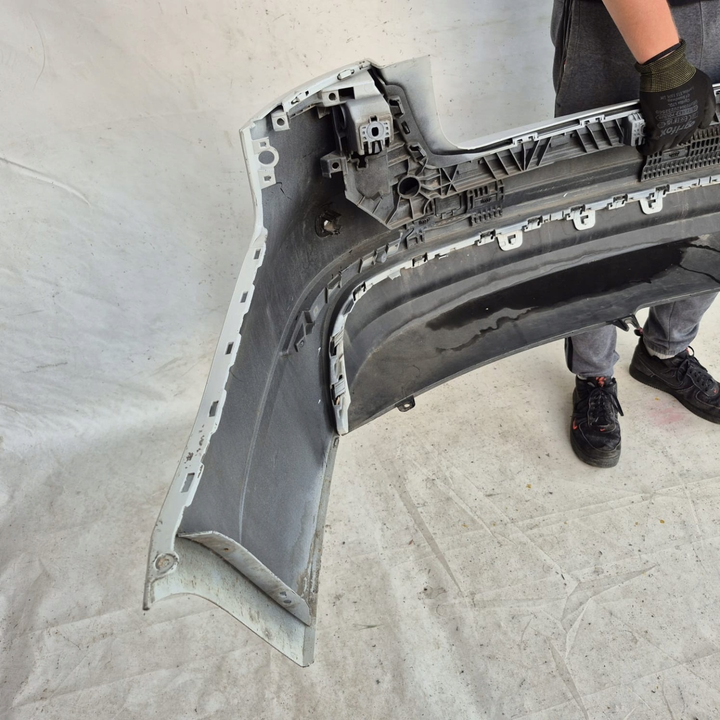 AUDI A4 B9 8W KOMBI 15-19 bumper rear part rear PDC
