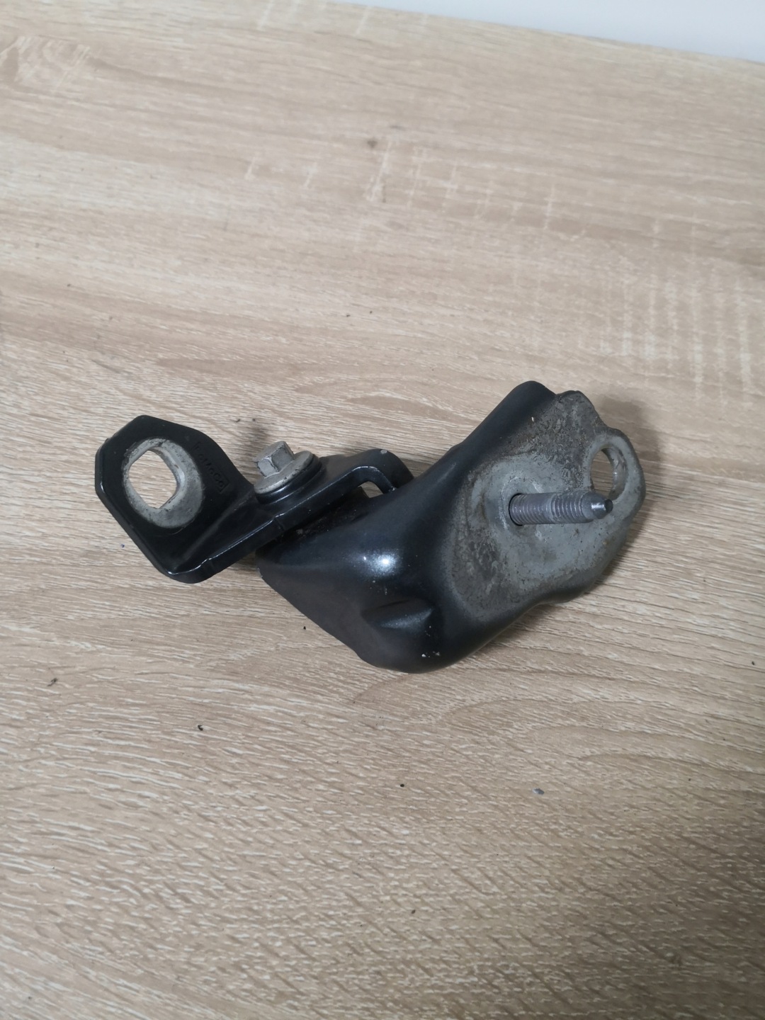 hinge door right lower rear part FORD MONDEO MK5