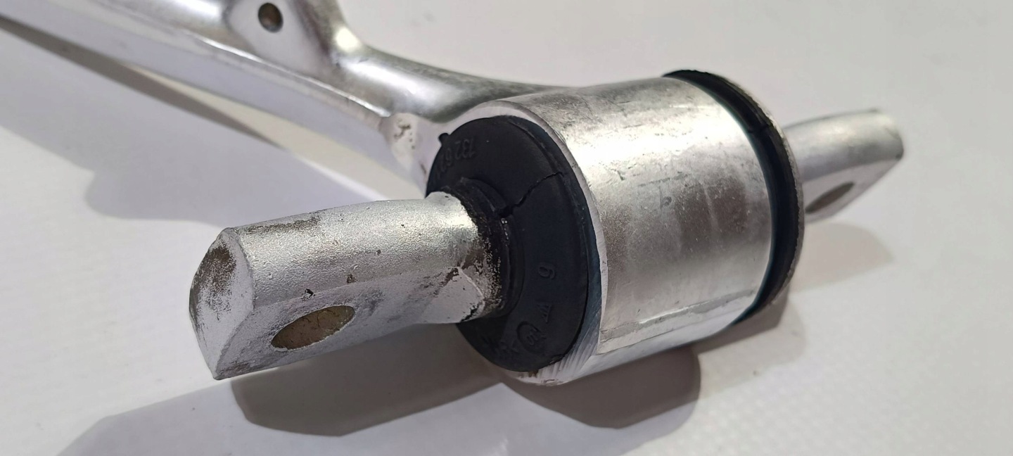 arm front front left upper Chevrolet Corvette C5 1997-2004
