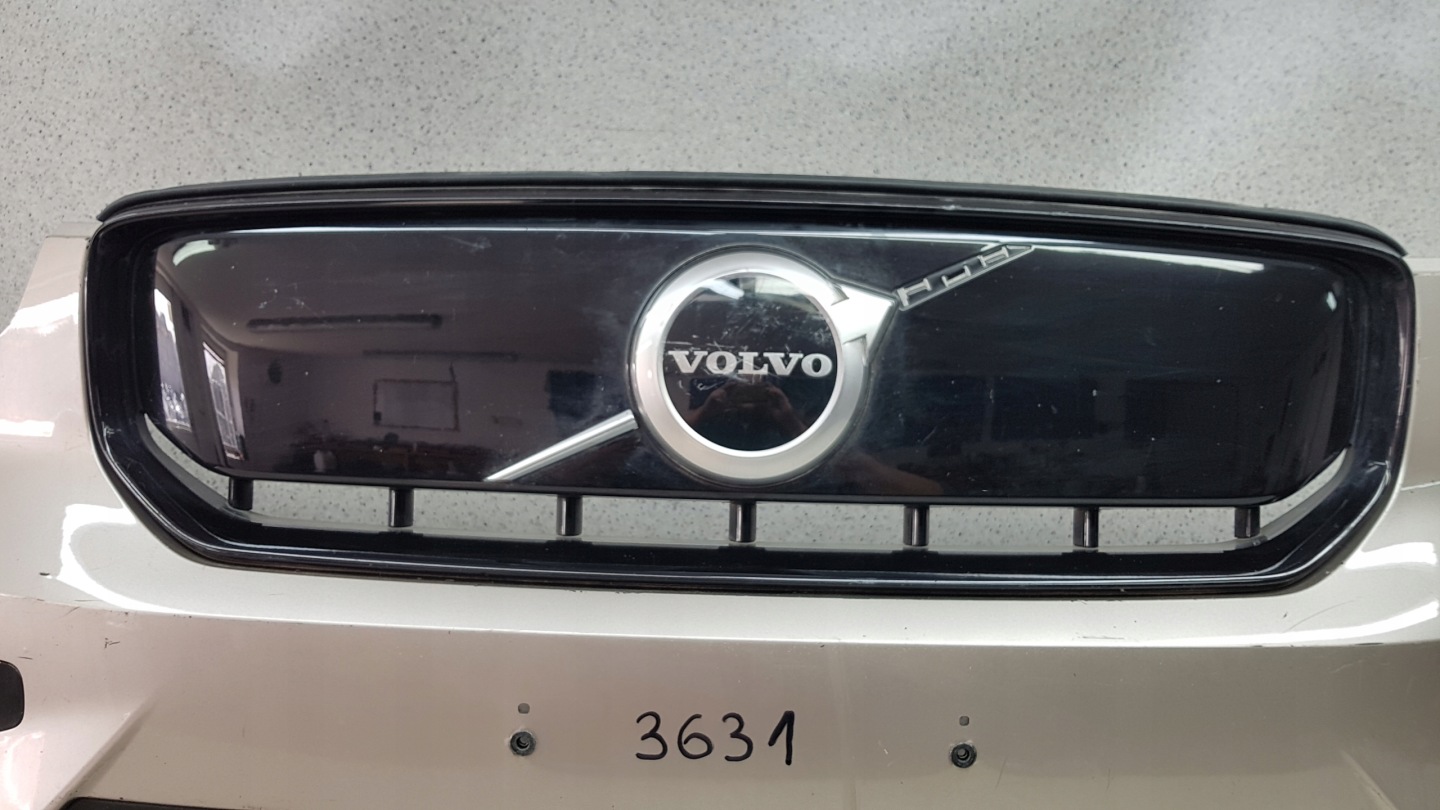 VOLVO XC40 XC 40 C40 C 40 RECHARGE LIFT bumper front 3631