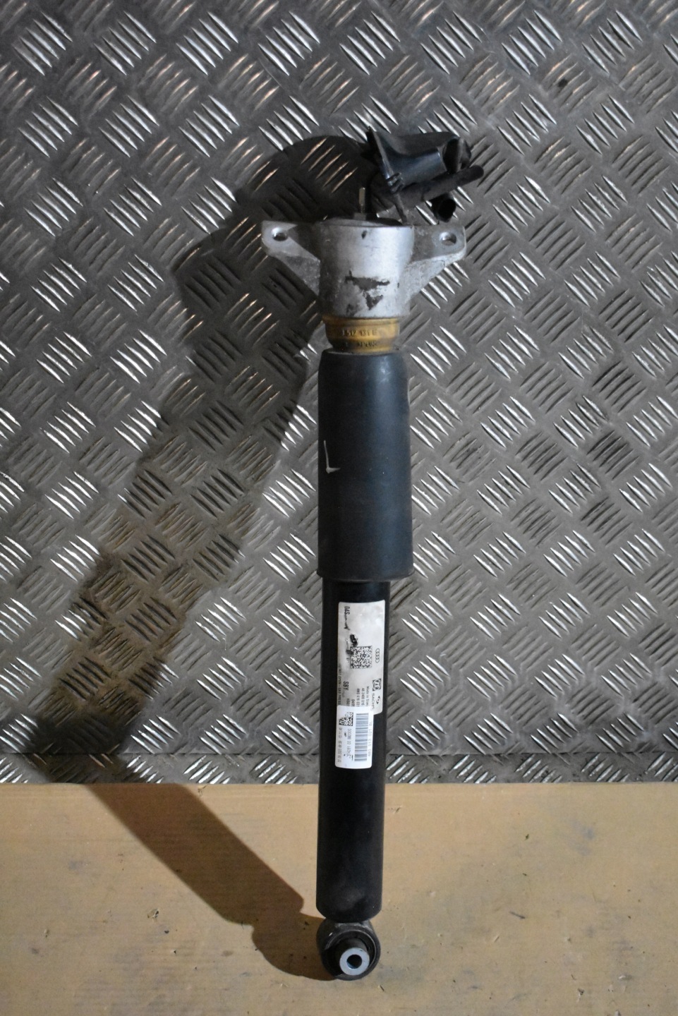 IDEALNY shock absorber rear part rear AUDI Q7 Q8 1