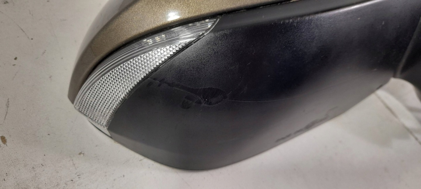 Toyota Corolla E21 mirror right 9-PIN 6X1 049749 (S248)