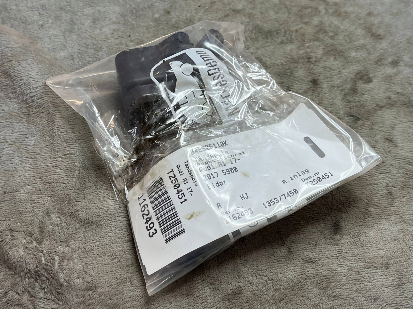 coil ignition Volkswagen OE 04E905110K !J