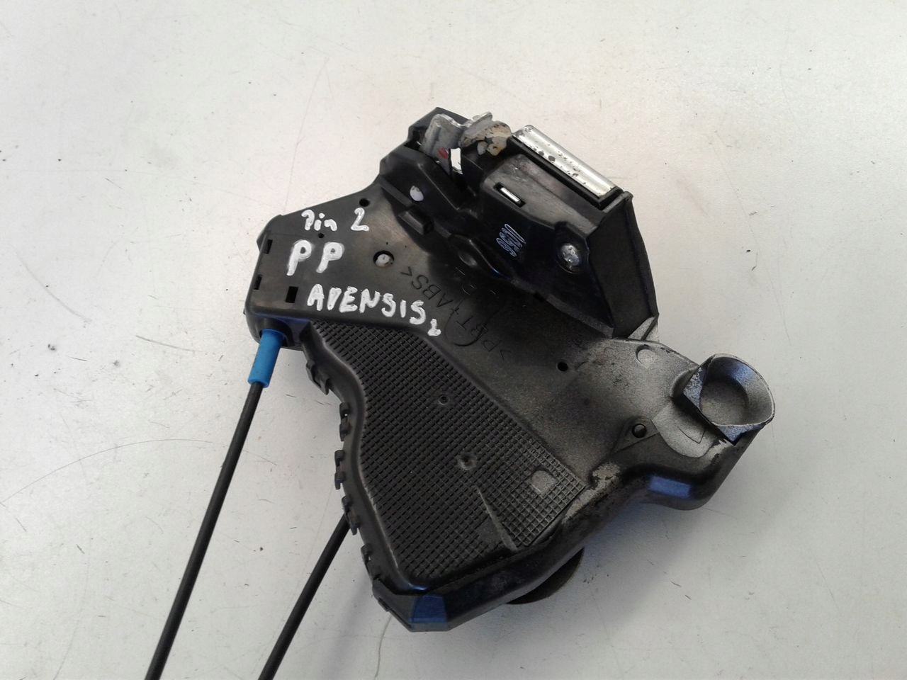 lock front front right Toyota Avensis T25