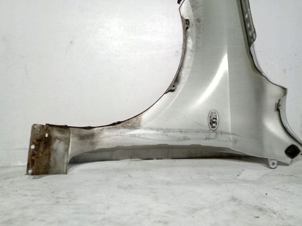 Mazda 2 und Kotflügel rechts