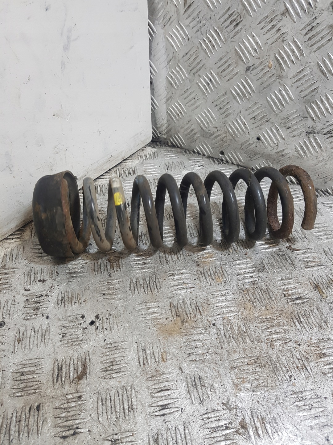 spring rear part rear MERCEDES-BENZ W124