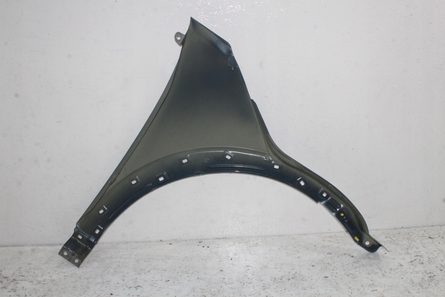Hyundai Ioniq V fender left front
