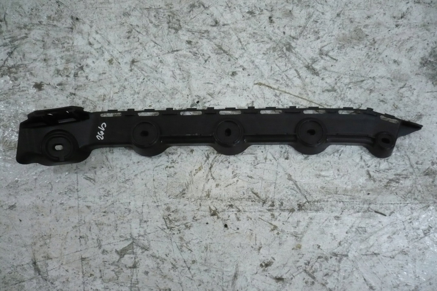 Skoda Fabia III kombi left support rear part 6V9807393