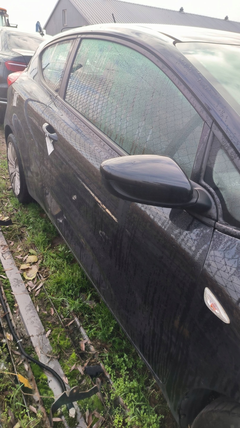 dveře pravé předek WK KIA PRO CEED II