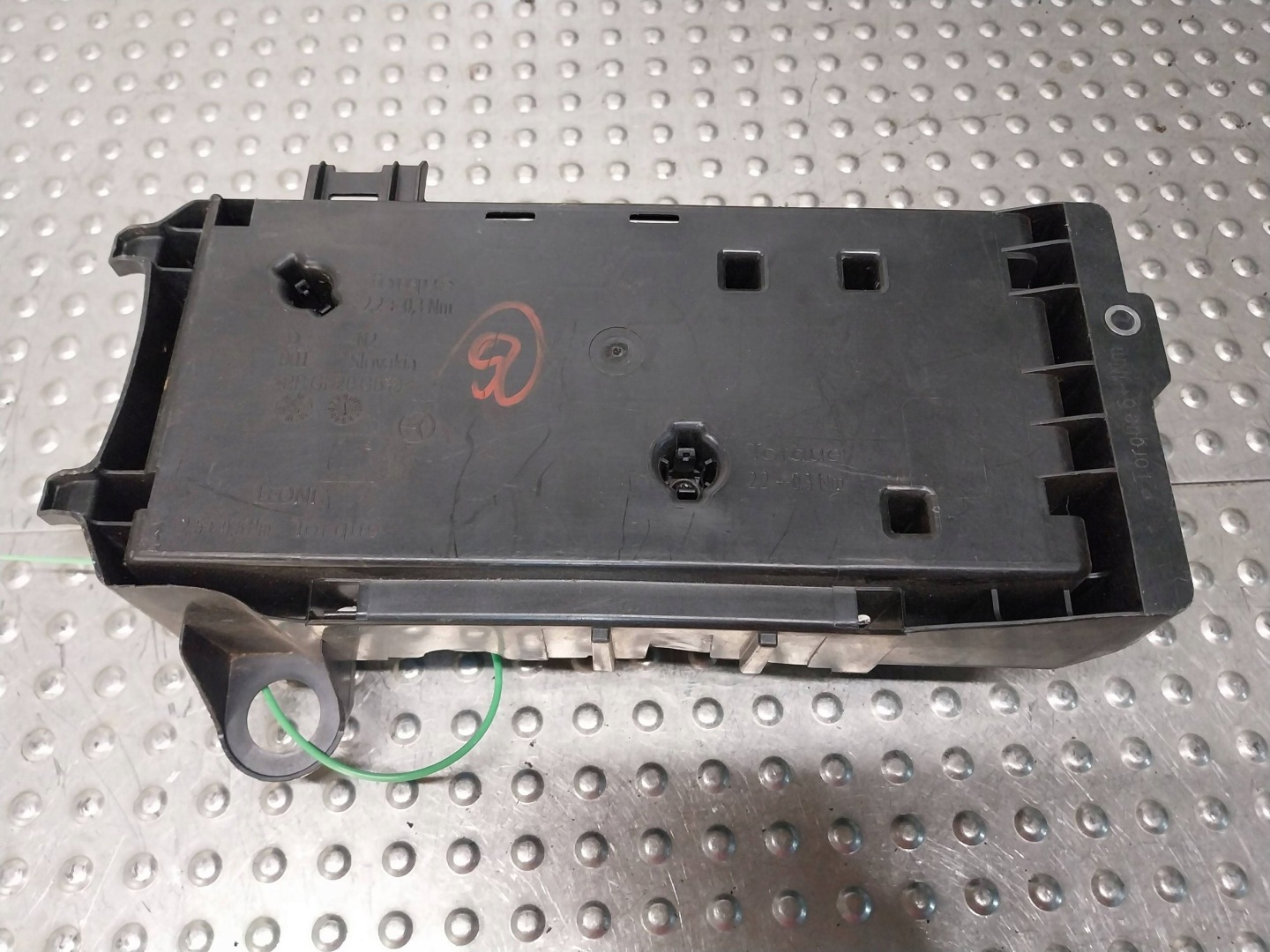 compartment of fuses MERCEDES W205