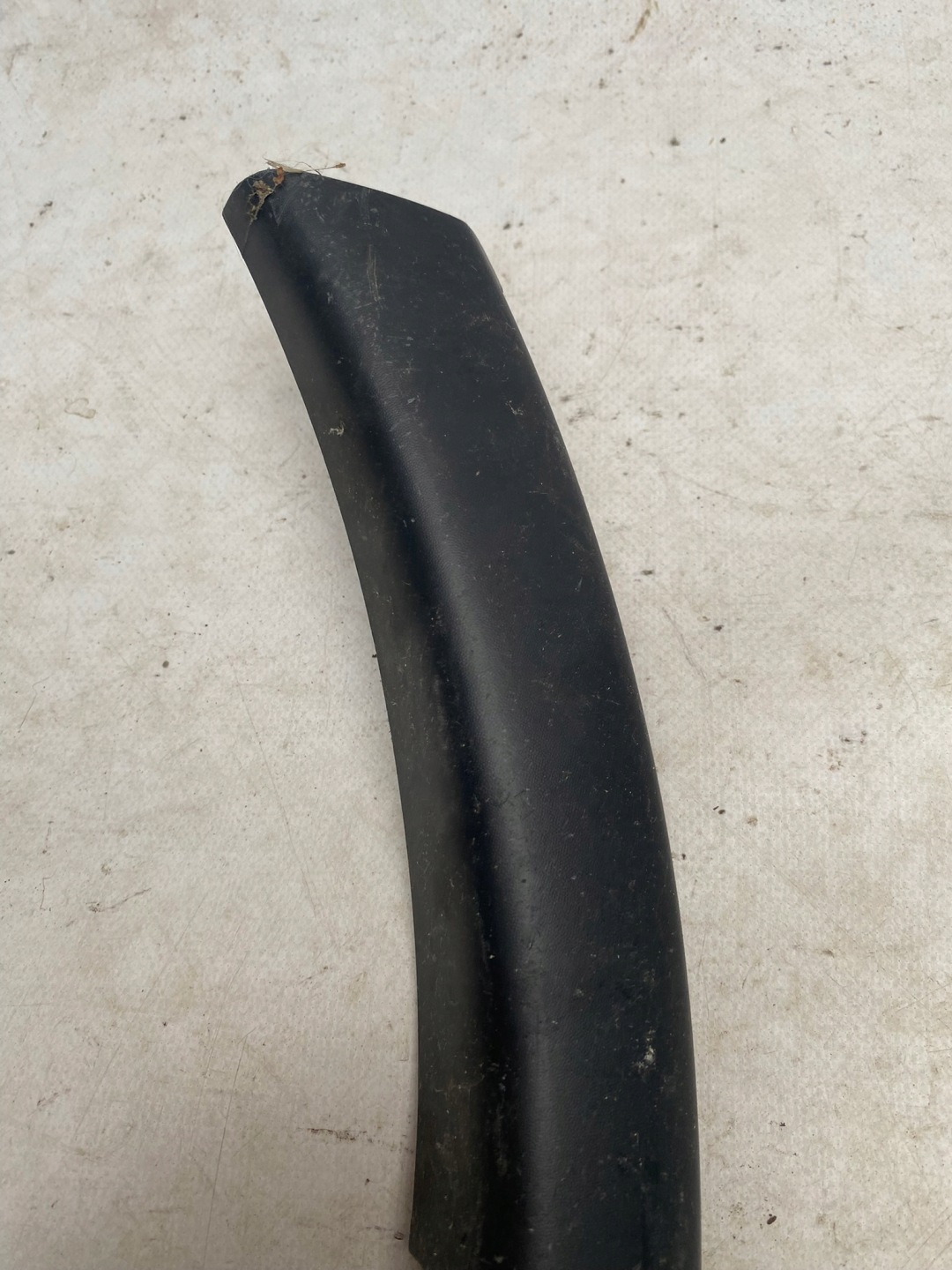MITSUBISHI OUTLANDER III 3 12-22 moulding cap right front