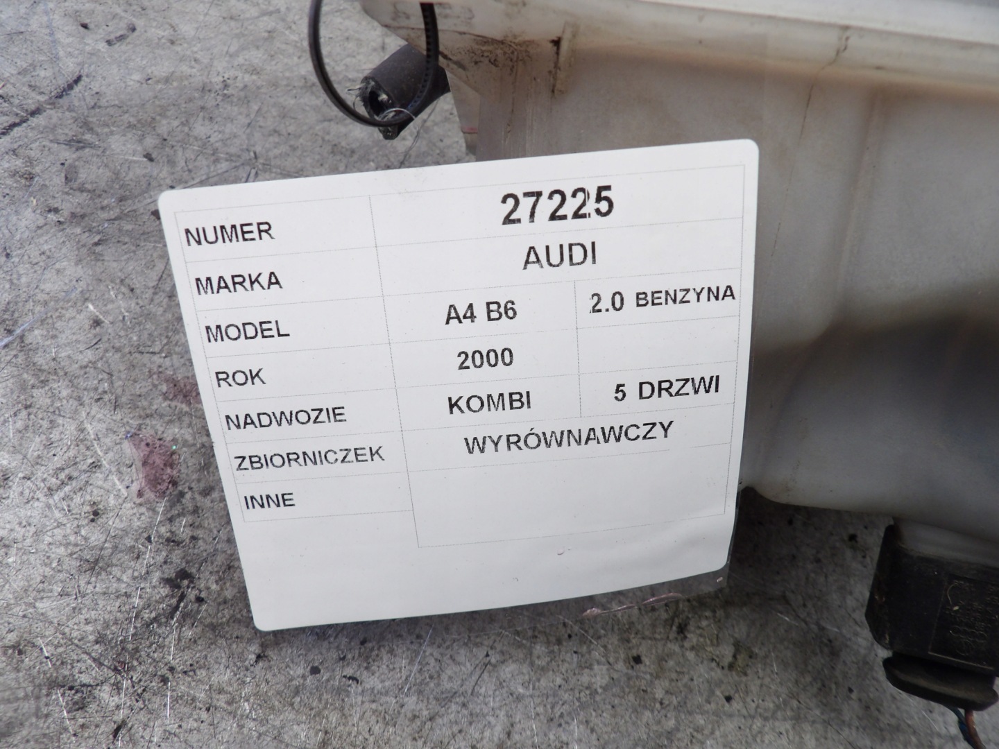 Audi A4 B6 Scheibenwaschbehälter 8E0121403