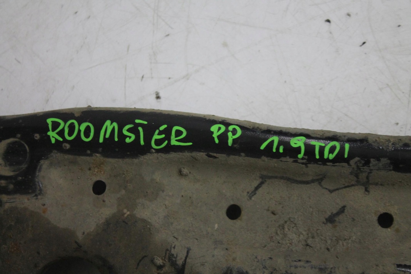 arm right front front SKODA ROOMSTER 06-15
