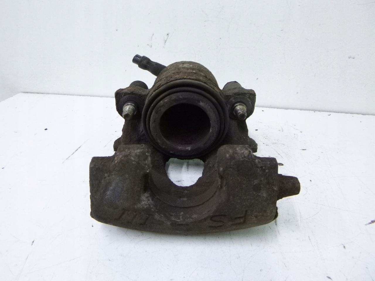 caliper brake front Volkswagen Golf IV 1.4 00r.