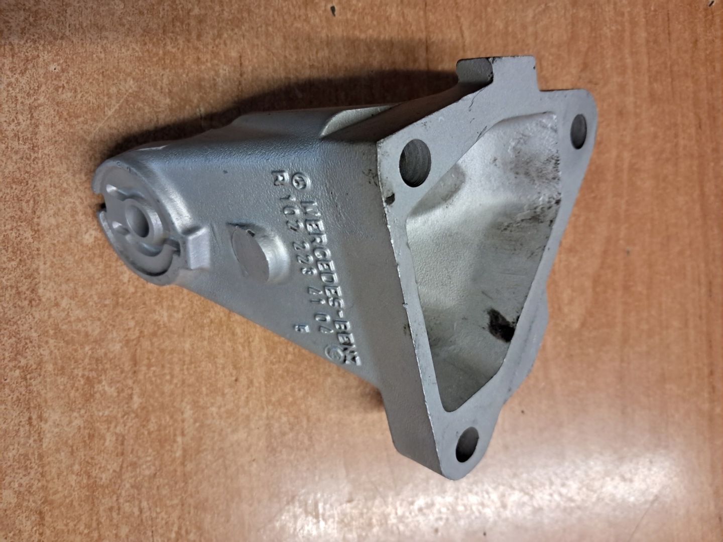 engine mount 2,3 M102 MERCEDES W124 1022234104