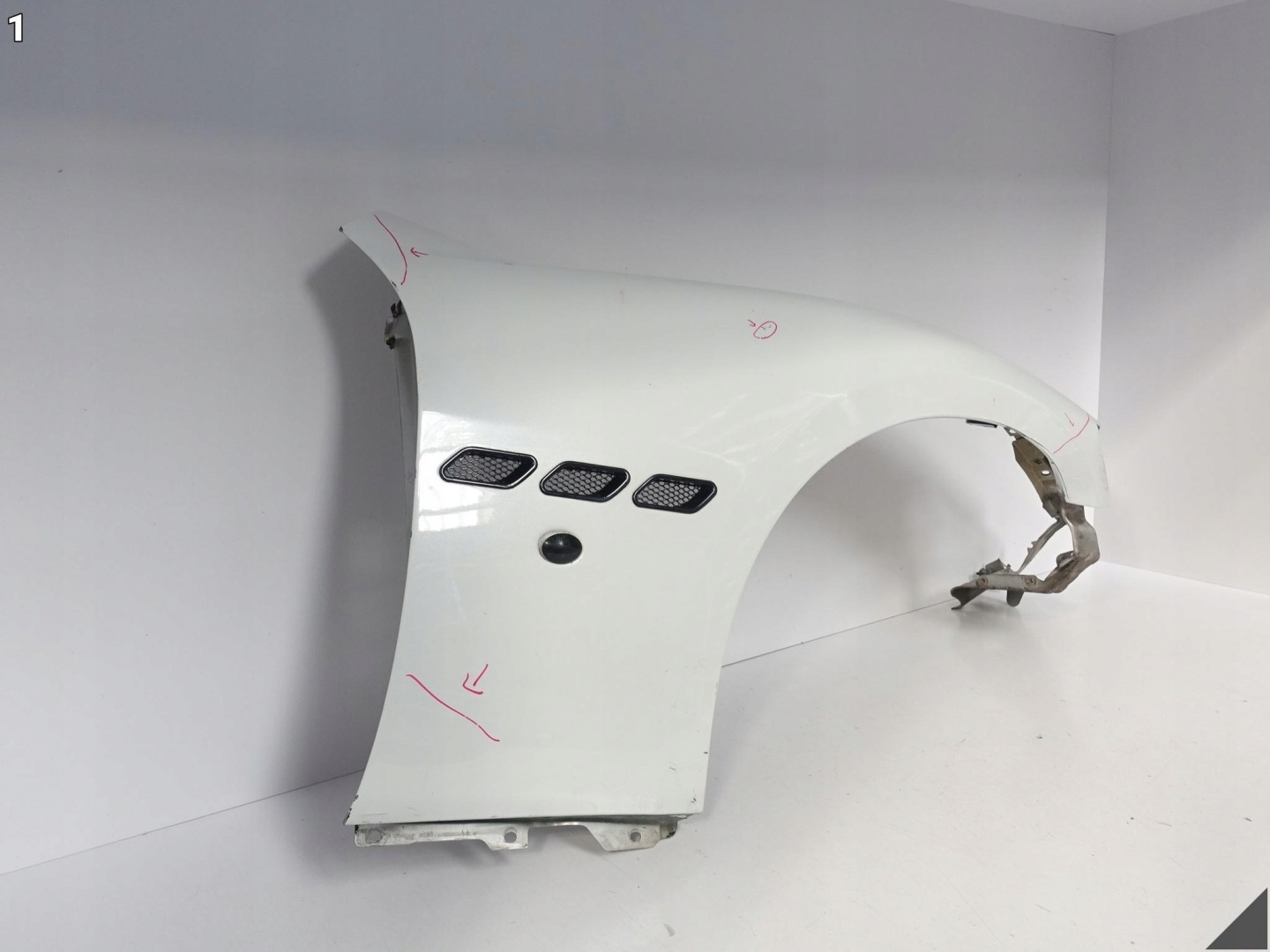 MASERATI GRANTURISMO M145 07-19 fender indicator right front
