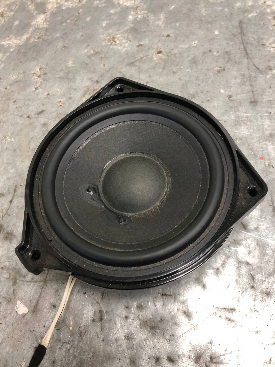 speaker rear part MERCEDES W238 A2228200602