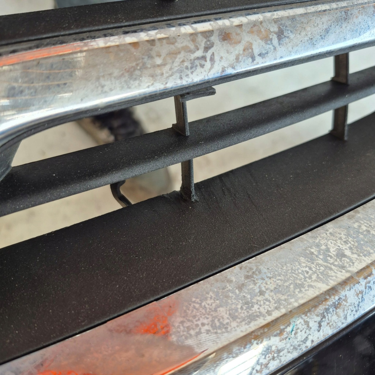 VW TIGUAN and 07-11 bumper front front grill SPR 5N0807221