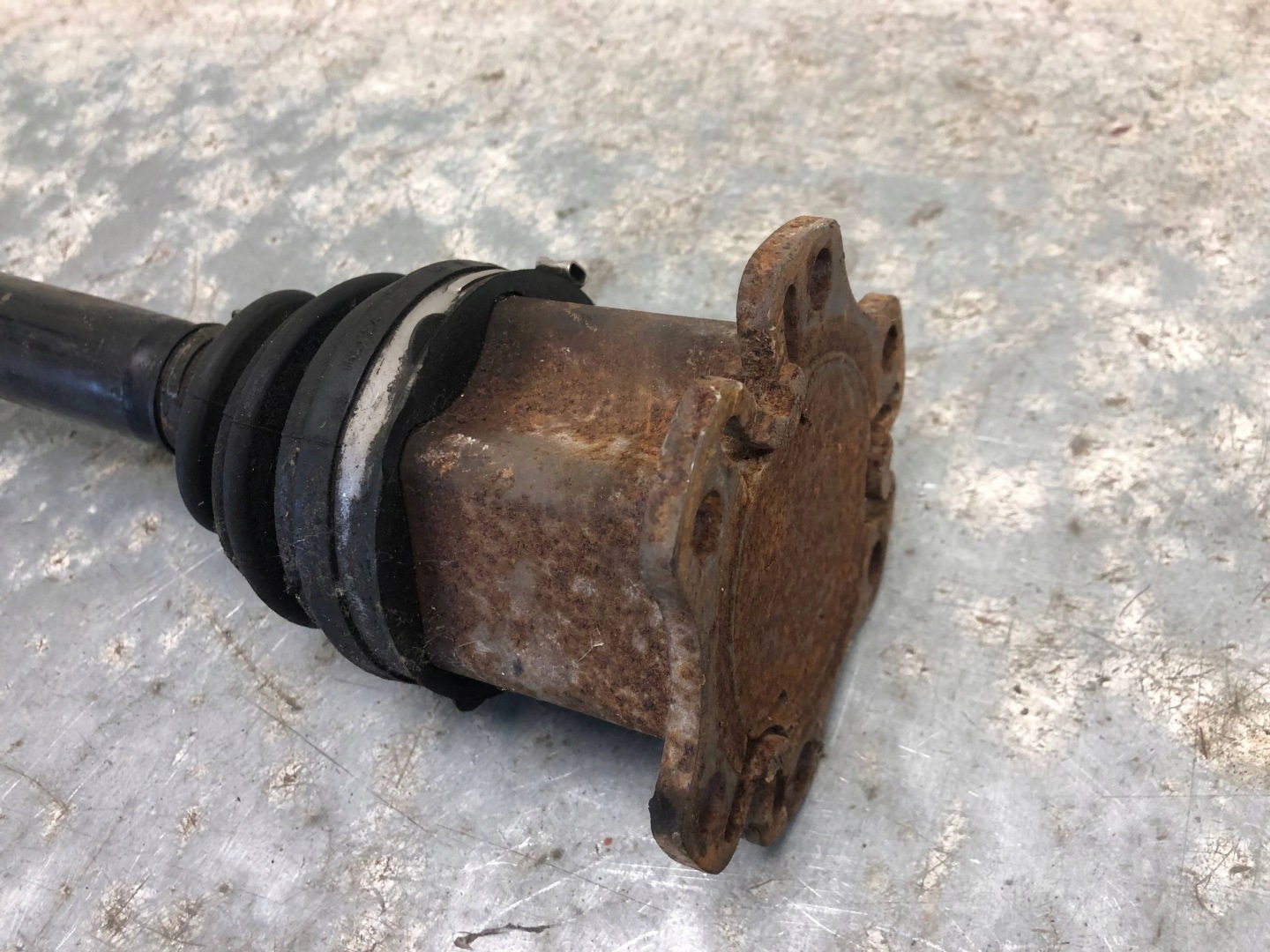 semi-axis left AUDI A8 D3 3.0 TDI 4E0407271P