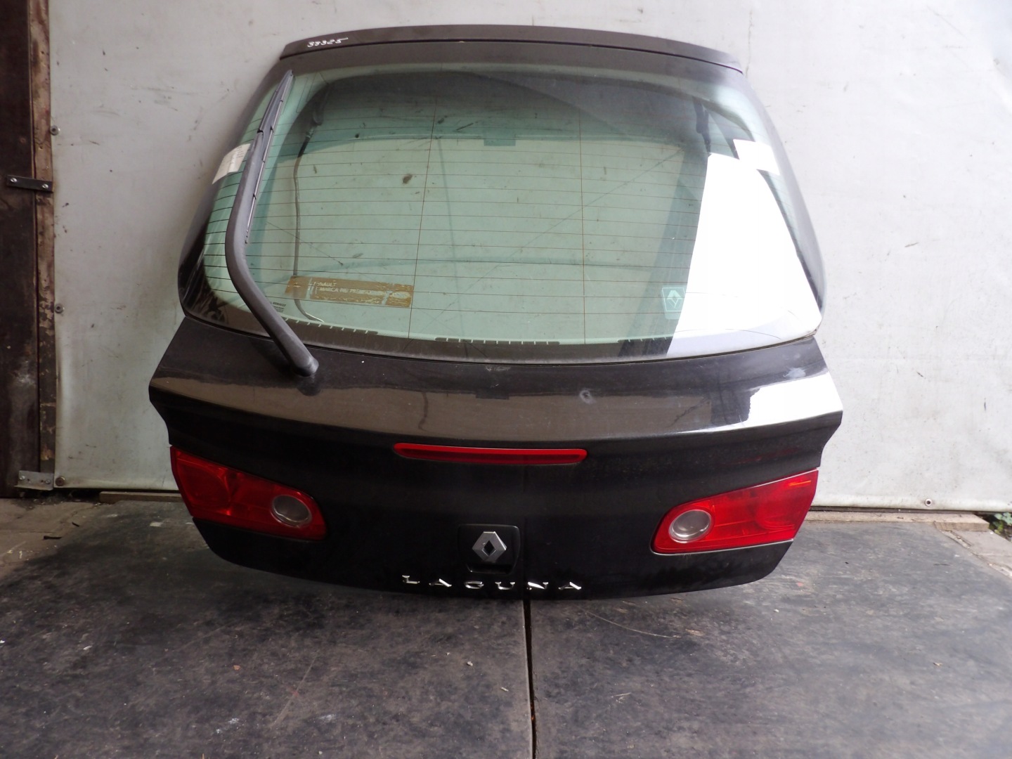 Renault Laguna II boot doors HB 5D lak. NV676