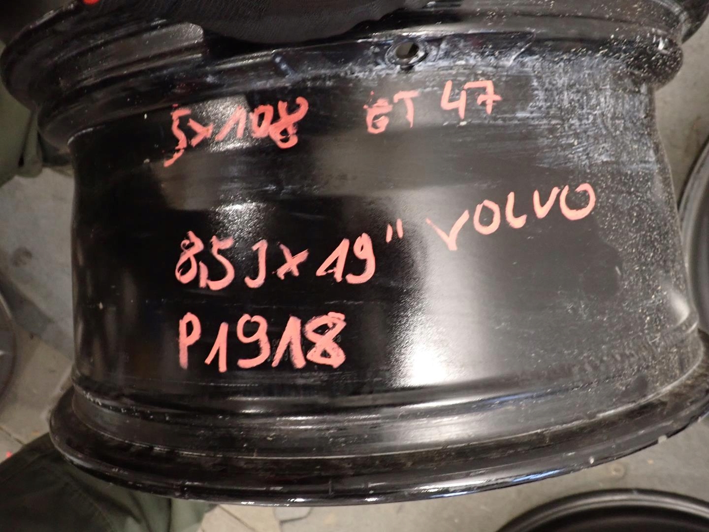 disk disk VOLVO 5x108 ET47 8,5J 19" 32243393