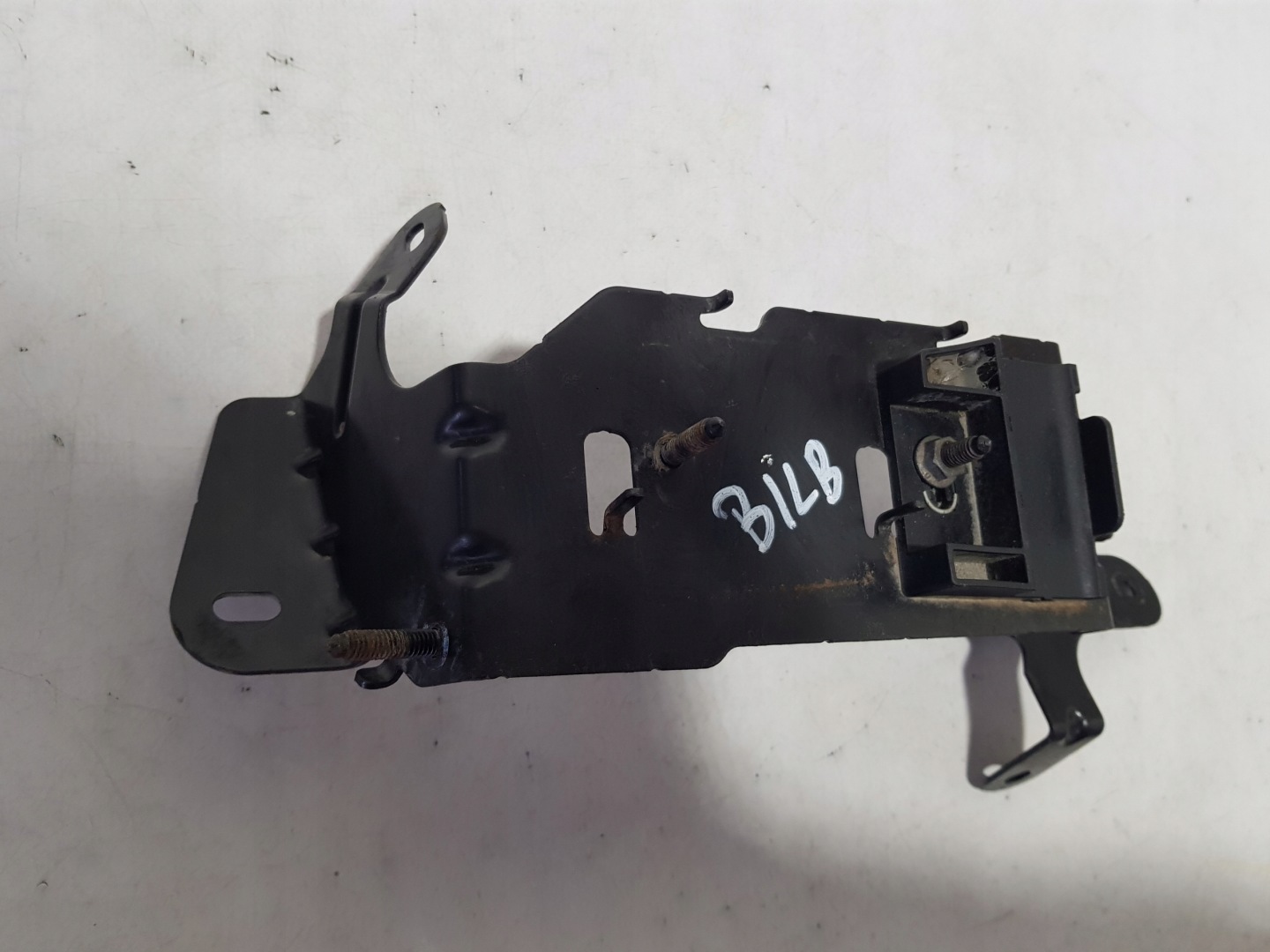 RENAULT ZOE II LIFT Console Support plaque Tôle 241376772R