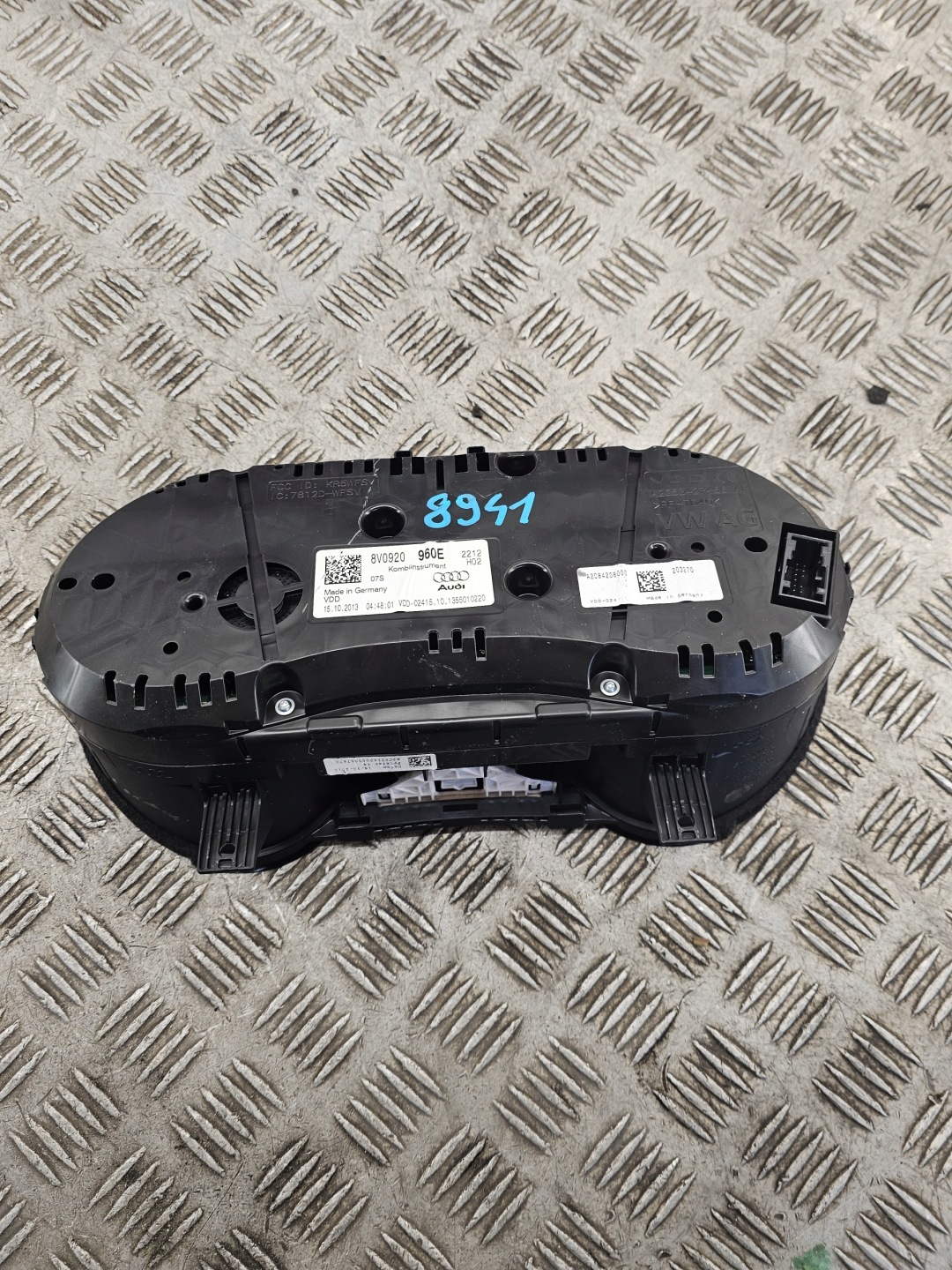 budíky obal 8V0920960E AUDI A3 8V 1.6TDI