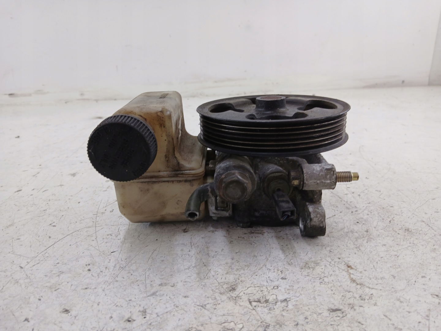 MAZDA 6 GG 2.0 servo pump