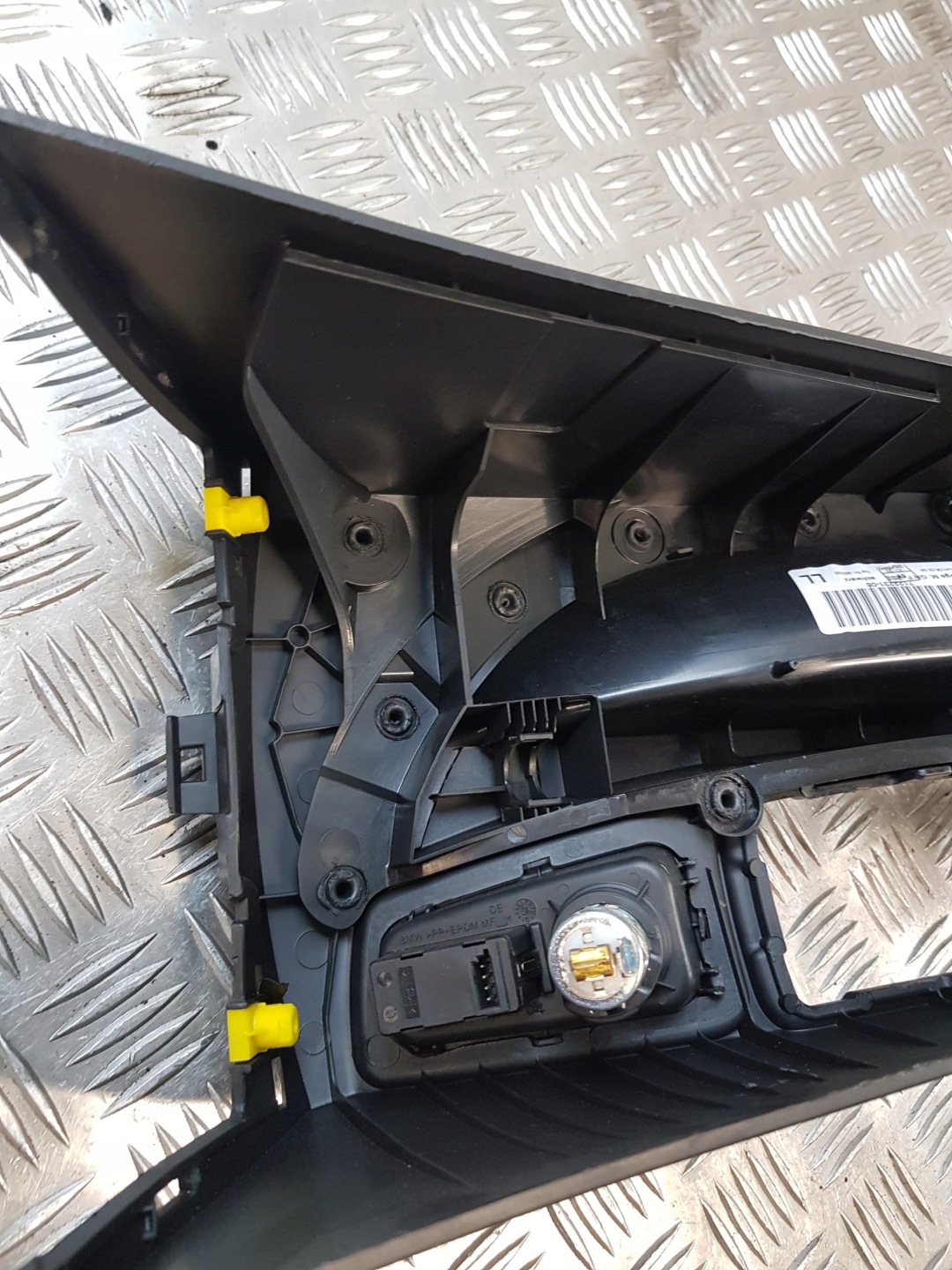TUNEL central BMW 1 E87 06R