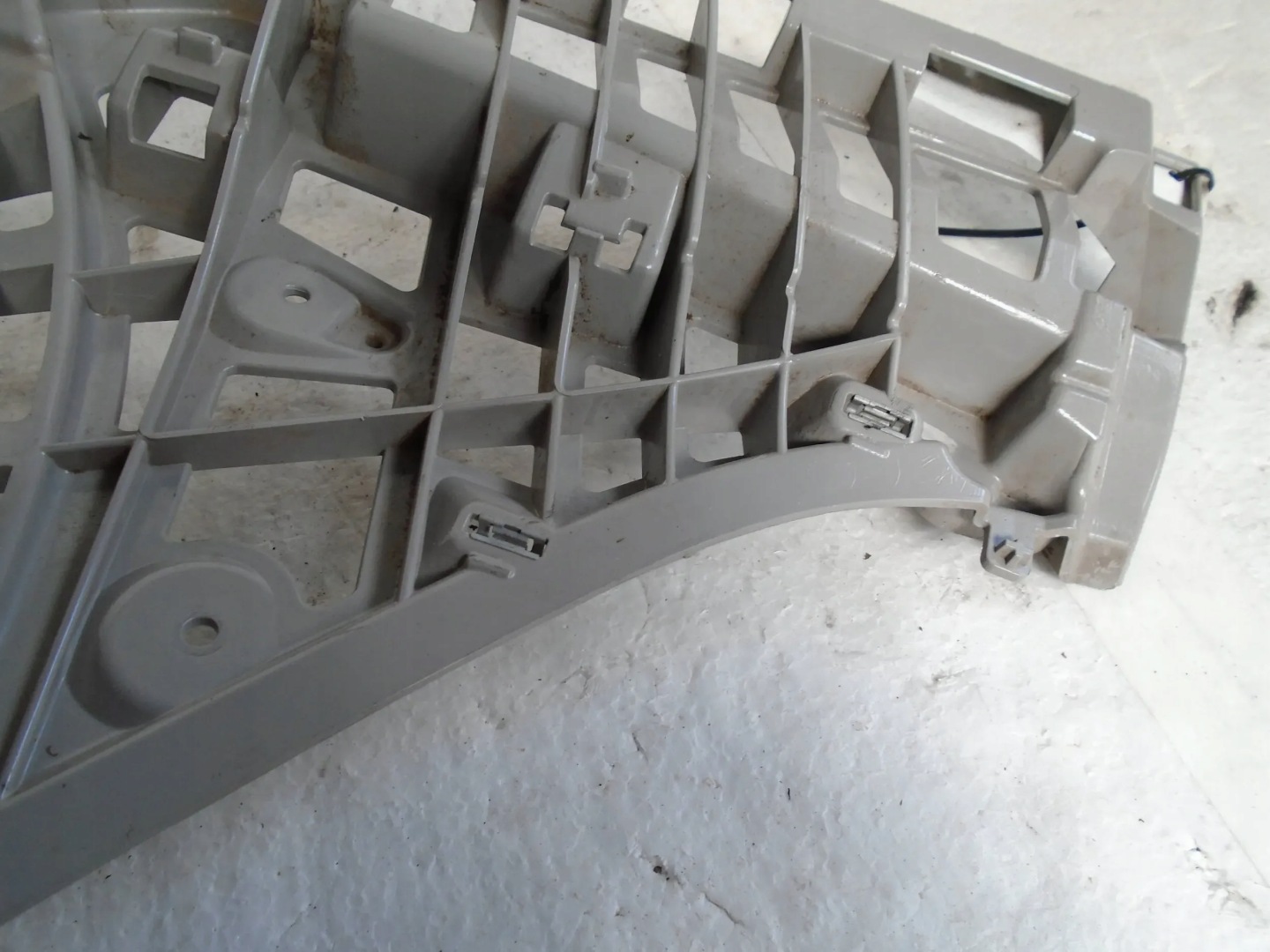 holder of a bumper front left AV11R296A23A Ford B-MAX