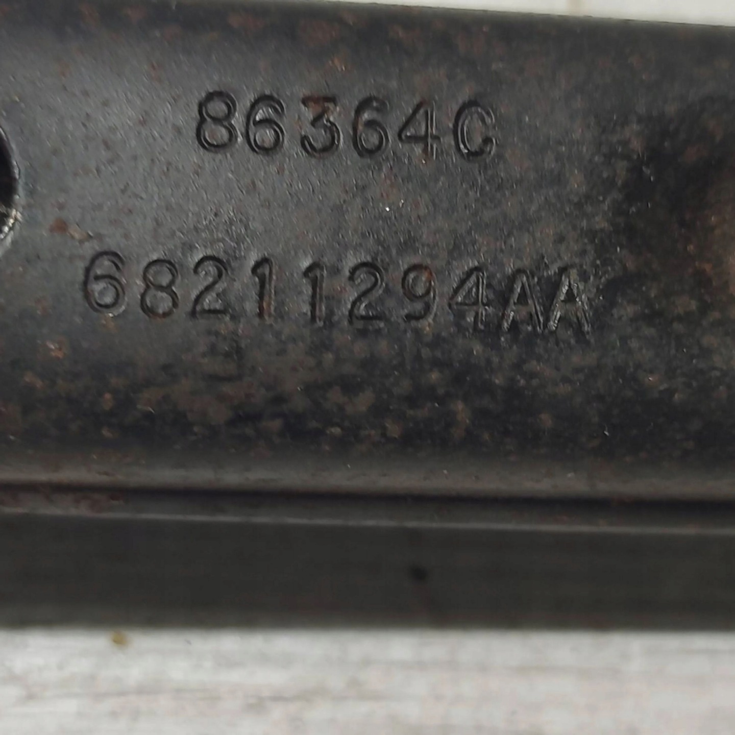 Jeep Cherokee 2015 lock with key do srub nakretek der Räder