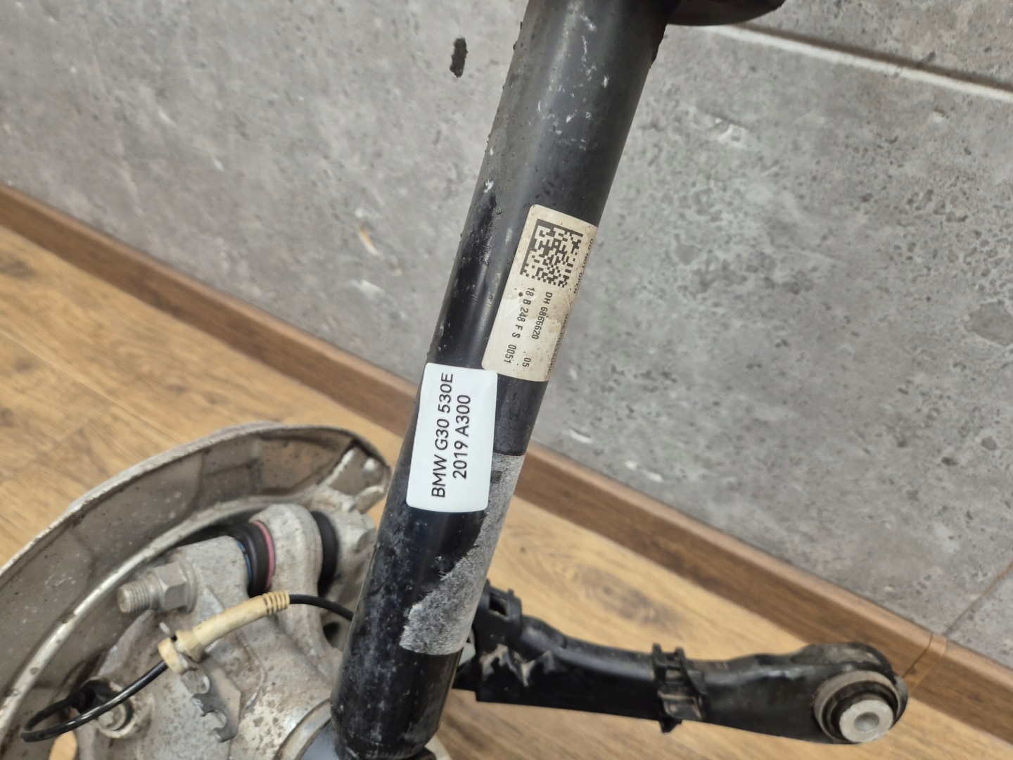 BMW 5 G30 530e swing left rear part rear complete sususpension B48 HYBRYDA