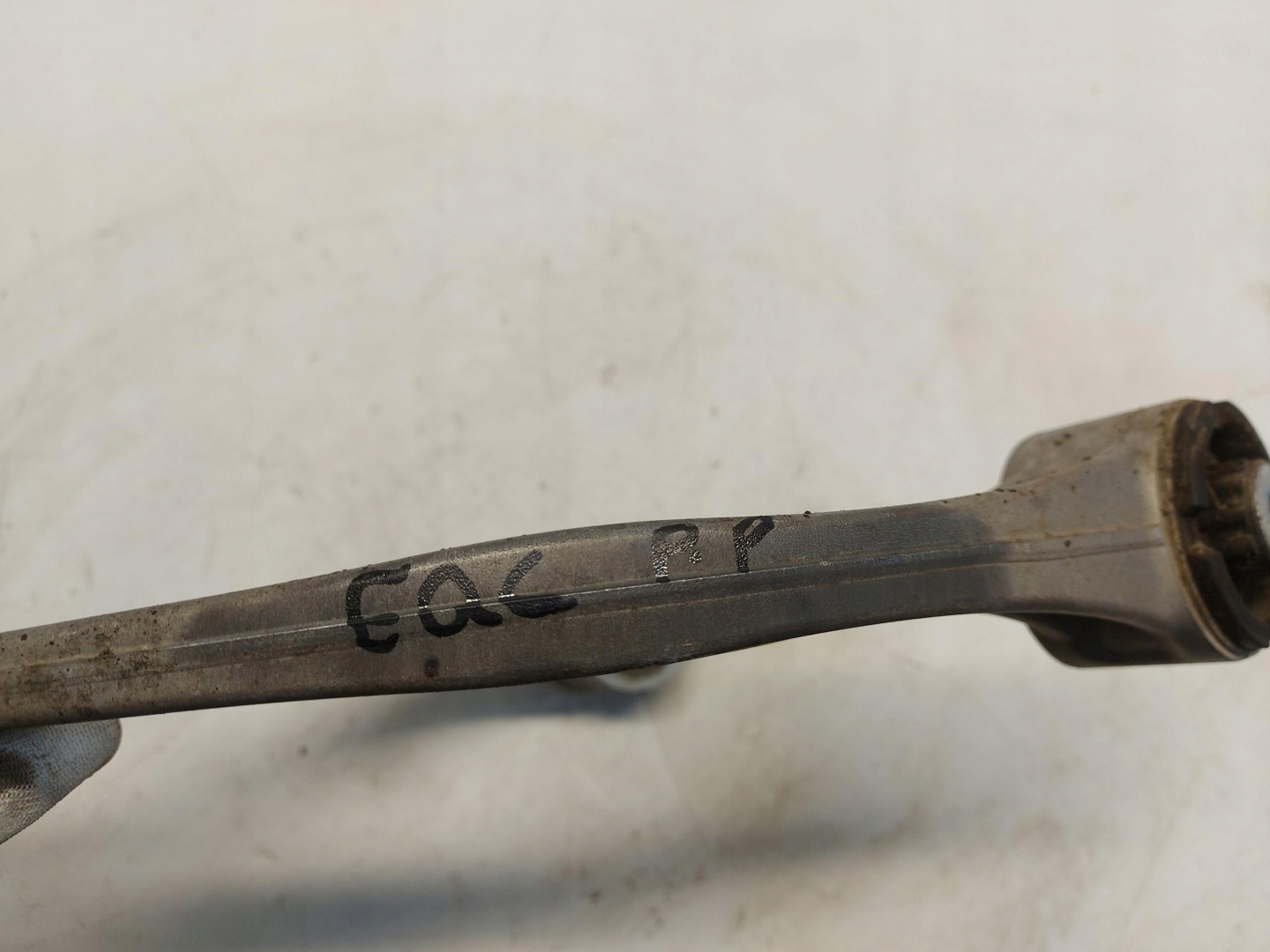 Mercedes EQC 400 W293 arm right front