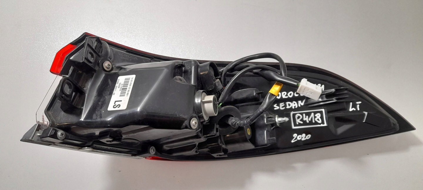 Toyota Corolla E210 E21 light rear left 8156002D1100 (R418)