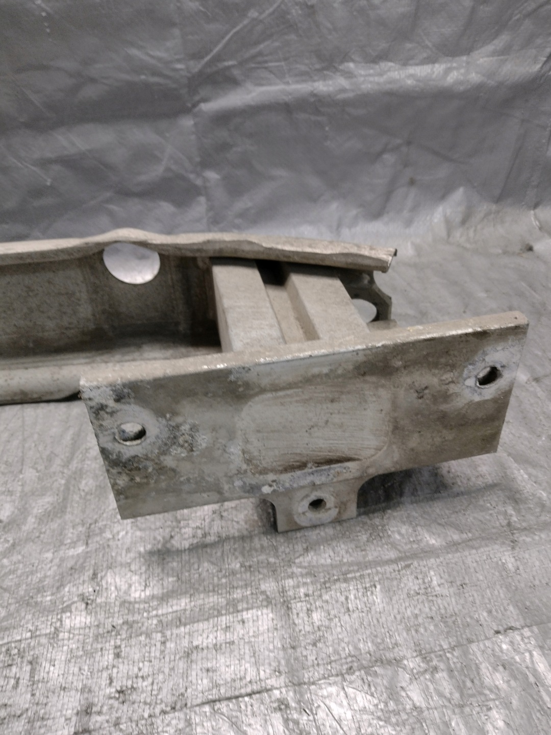 bumper support, pillar rear part Opel Insignia A kombi