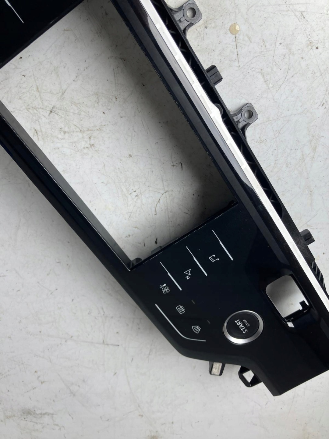 Unite commande clima CITROEN C4 PICASSO II LIFT #20 98248995XY