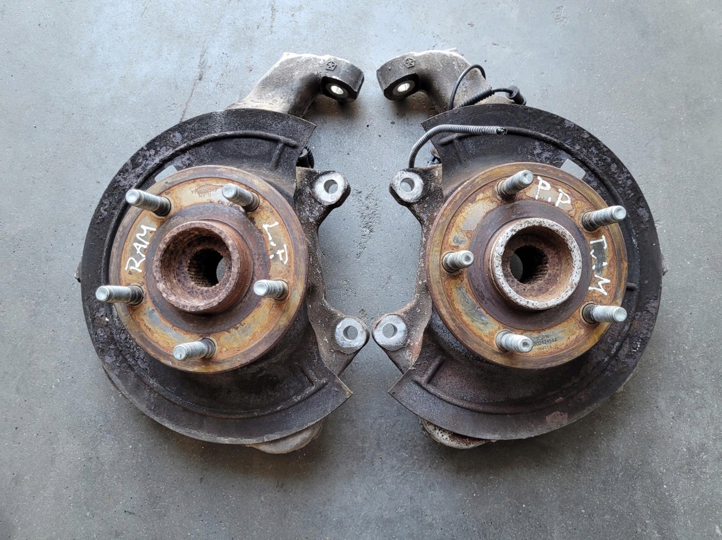 swing front front left 68044701 DODGE RAM 4 IV 1500 5.7 V8 HEMI