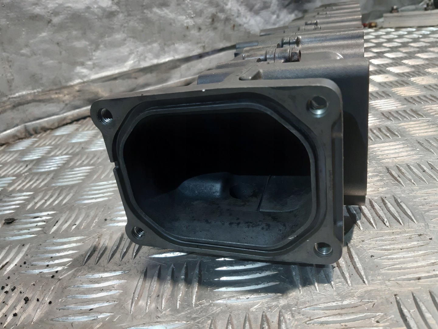 header pipe DOLOTOWY SCANIA 1725257