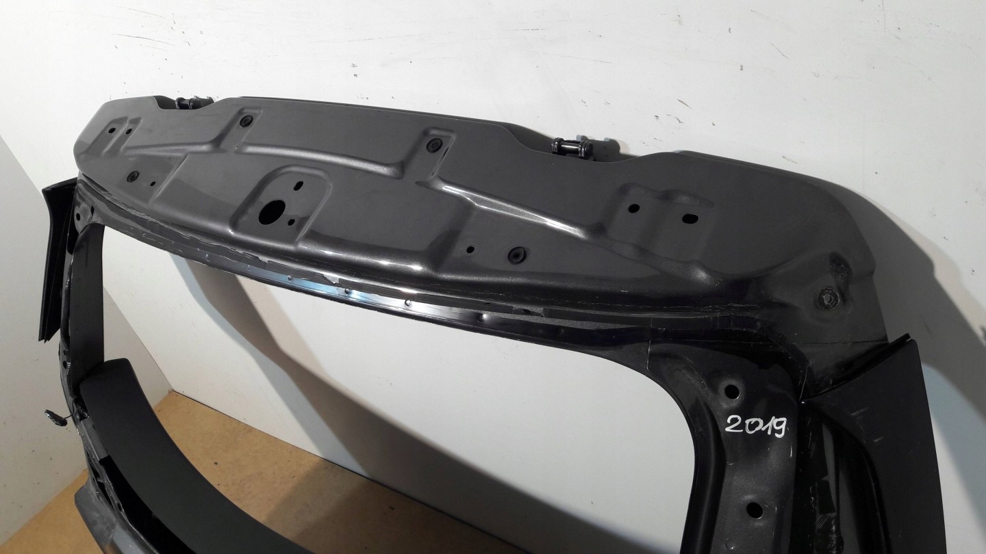 Opel Crossland X trunk door boot (H131)