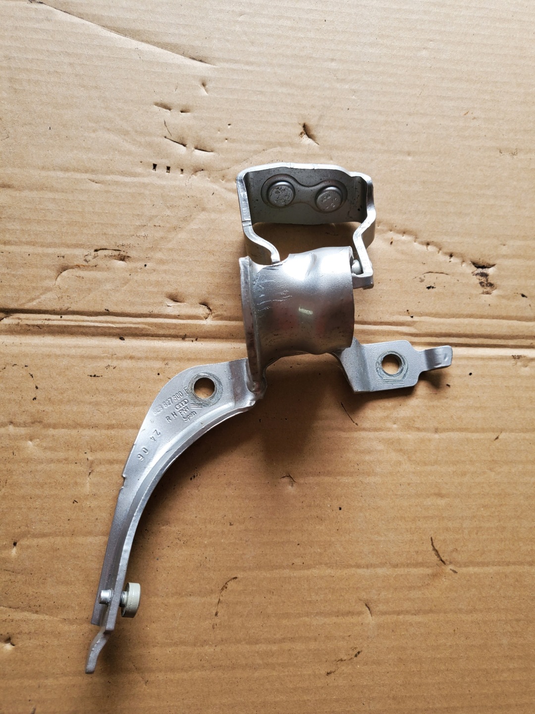 hinge bonnet boot right R AUDI A4 B6 B7 8E AVANT KOMBI OE SREBRNY