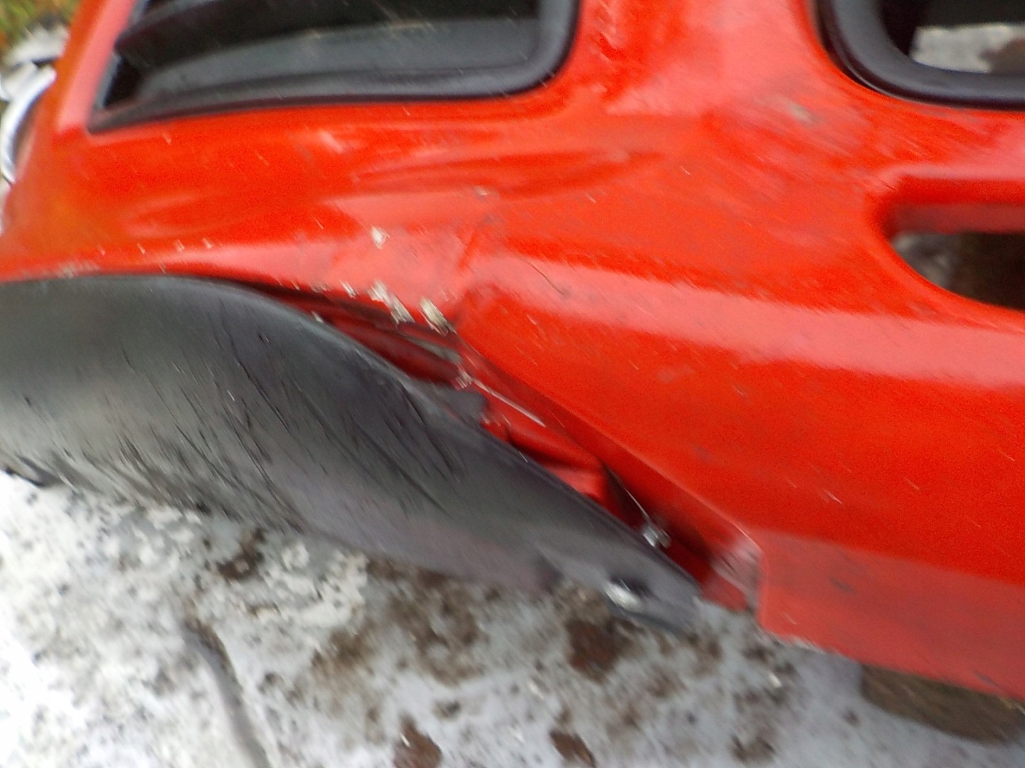 596 FORD FOCUS III MK3 lökhárító eleje elsö