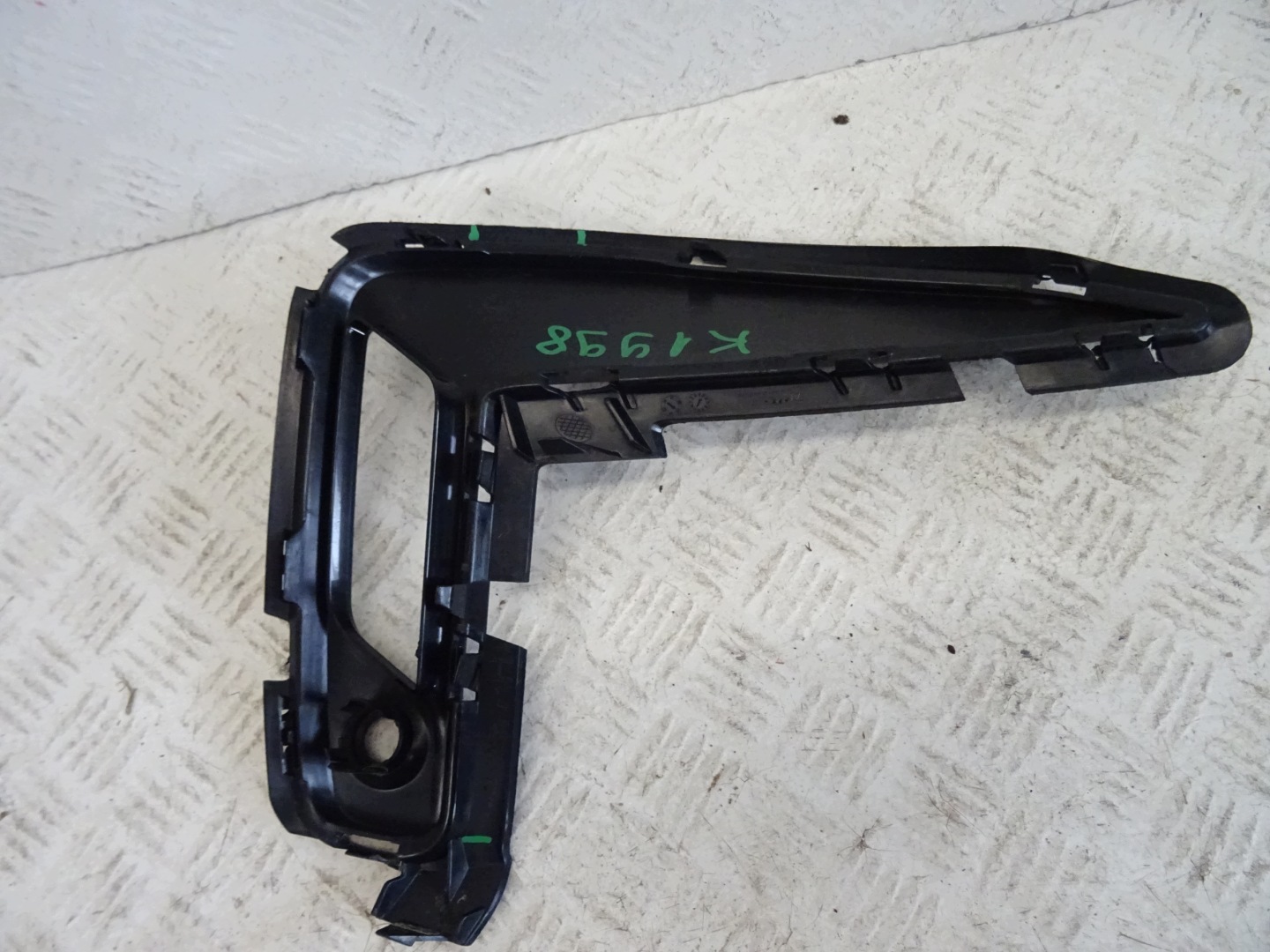 grid of a bumper right front BMW 3 G20 G21 LCI m-packet 51118085468