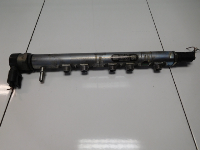 BMW 3 E90 2.0D N47D20C Rampe injection 0445214183 0281002870