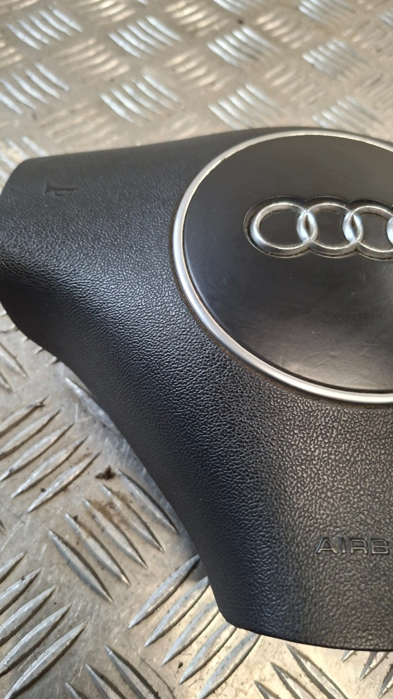 airbag POWIETRZNA driver´s AUDI A3 8L FL